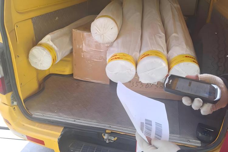 Успешна испорака на висококвалитетна антистатички филтер ткаенина на бугарски клиент